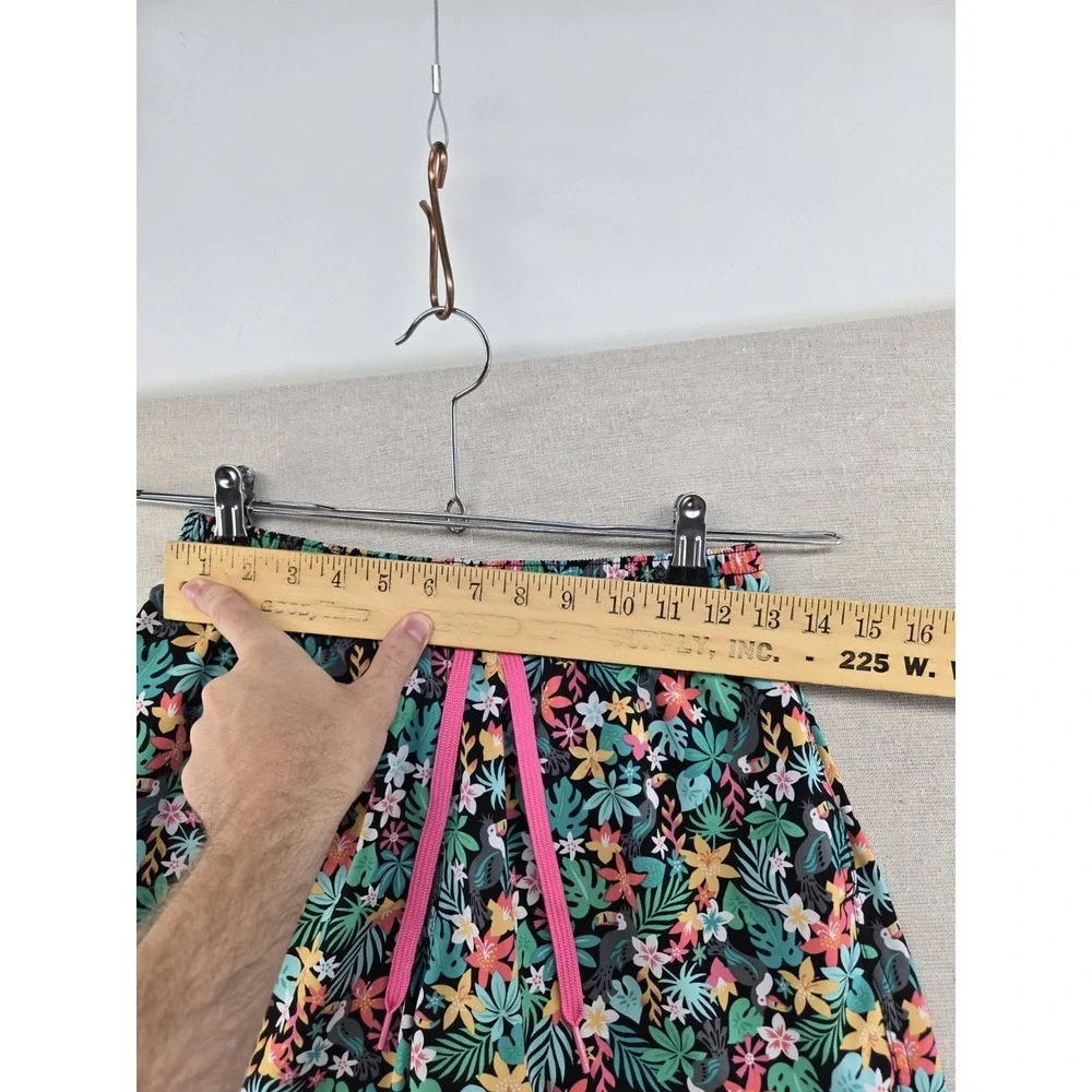Chubbies The Bloomerangs Swim Trunks M 5.5